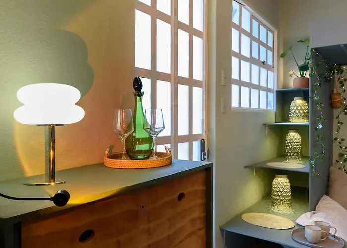 Artful Mexican Tiny In Condesa Escandon Apartment